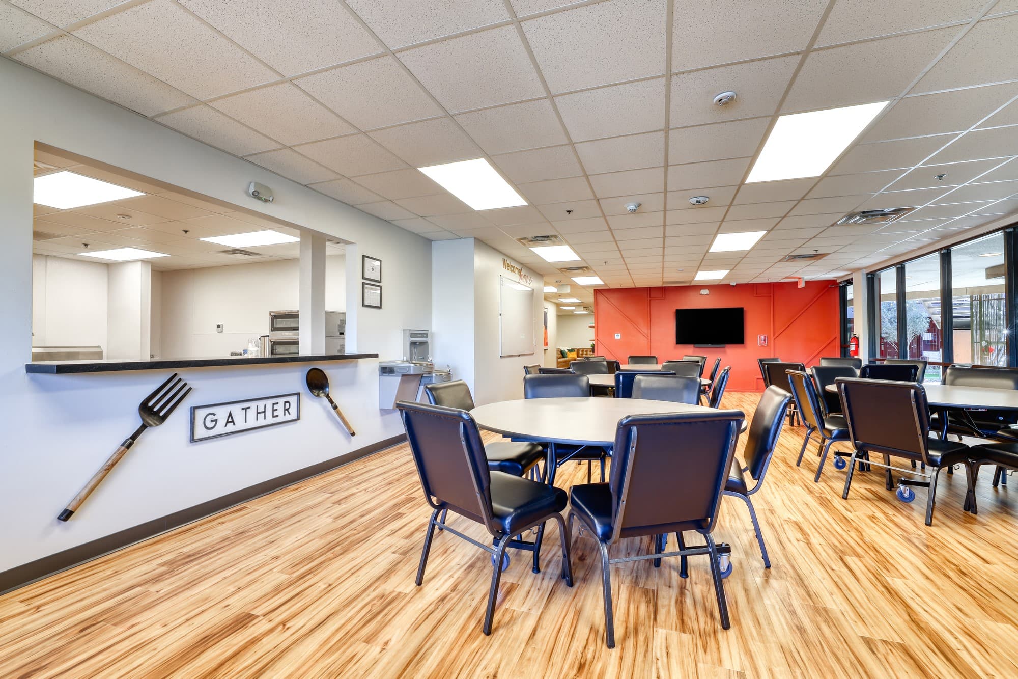 A shared communal space at the Pinnacle Peak Recovery campus where intensive outpatient clients gather between sessions